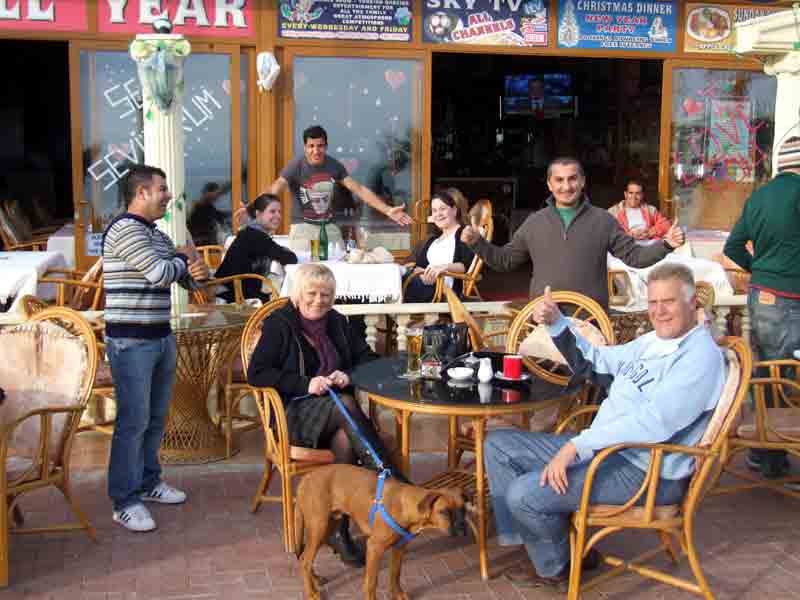 Kıyı Ege cennetten farksız, güzel havaların tadını ise bizim İngilizler