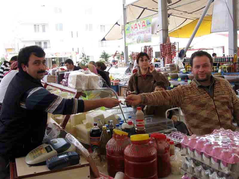 Kredi kartları her alanda alışveriş aracı oldu