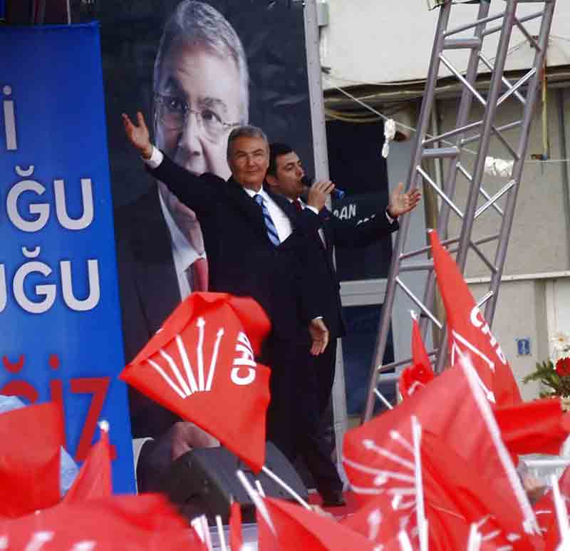 Deniz Baykal Aydında esti gürledi