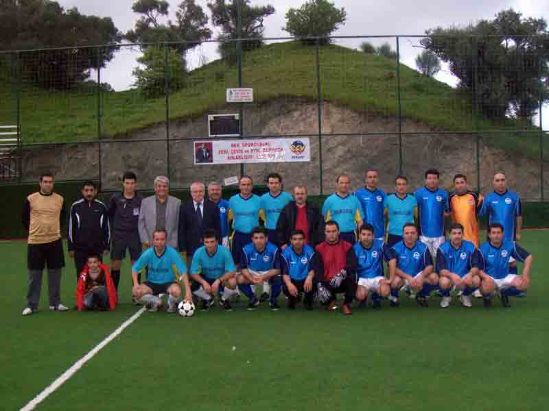 Belediye Başkanlığı Halı Saha Turnuvası bol gollü başladı