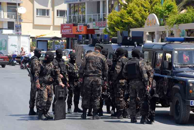 Kuşadasında soygun girişimi