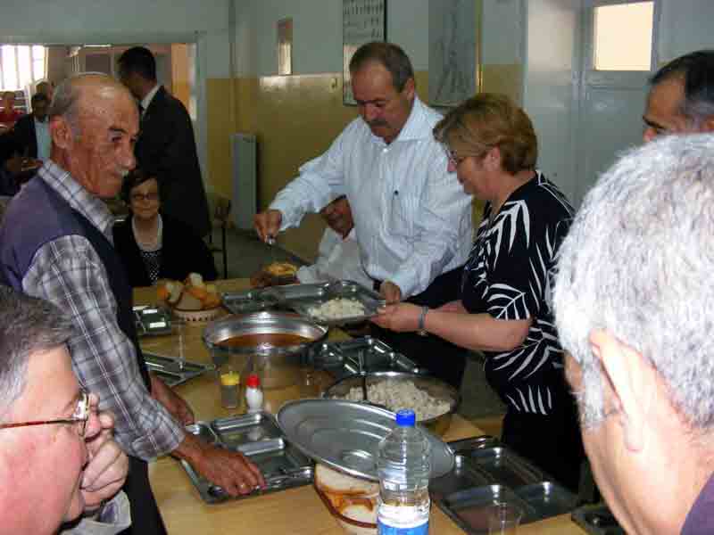 Söke Lisesi mezunları 40 yıl sonra buluşup hasret giderdiler