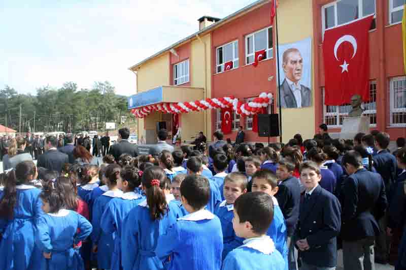 İlk ve ortaokula başlayacak öğrencilerin kayıtları gerçekleştirildi