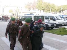 13 kişi tutuklandı
