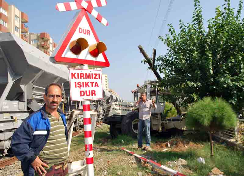 Fa­ci­aya kıl pa­yı!