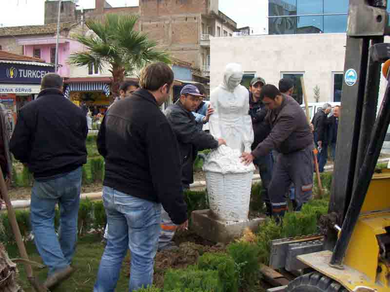 Pamuk kızlar yeni evinde