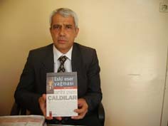 Müzesinin soyulmasını kitap yaptı