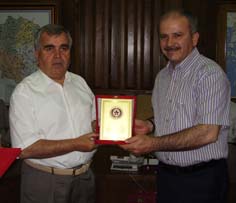 Aydın Yetiştirme Yurdu’nda kalan  gençler Vali Malay’ı ziyaret