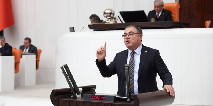 CHP’Lİ KARAKOZ: “BAKANLARI GETİRİP ŞOV YAPMAYI BIRAKIN"