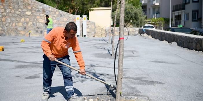 KUŞADASI BELEDİYESİ TÜRKMEN MAHALLESİ’NE YENİ BİR PARK DAHA KAZANDIRIYOR
