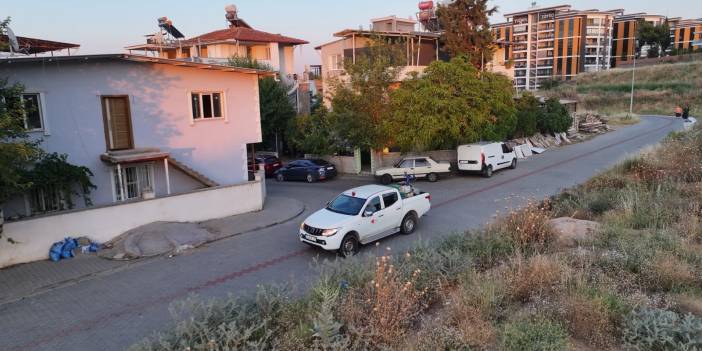 EFELER'DE İLAÇLAMA MESAİSİ HIZ KESMİYOR