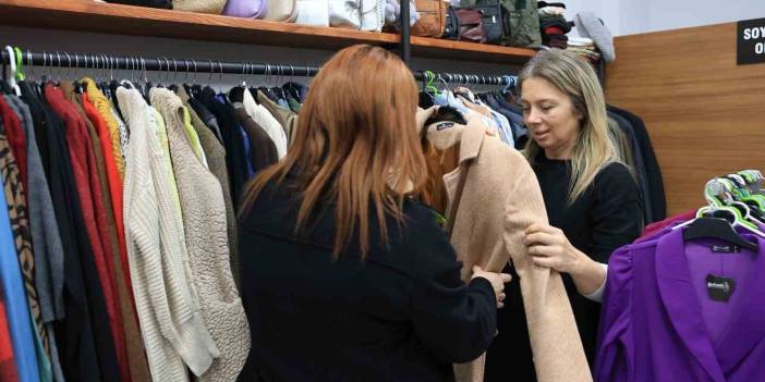 Efeler’de Sosyal Destekler Binlerce Vatandaşa Ücretsiz Ulaşıyor