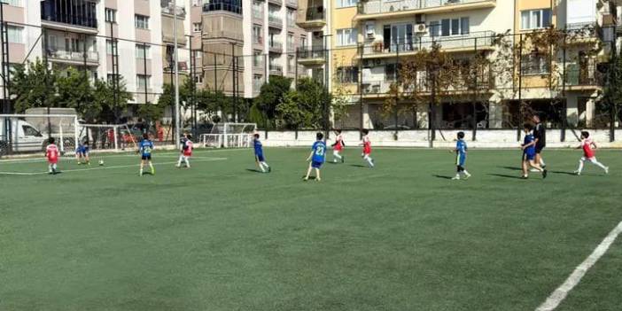 BAŞKAN YETİŞKİN 120 SPORCUYU CUMHURİYET TURNUVASI'NDA BULUŞTURDU