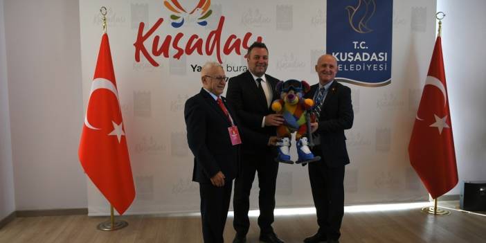 Kuşadası’nda Cumhuriyetin 103’üncü Yılı Kardeş Şehirlerin Dostluk Buluşması İle Taçlandı