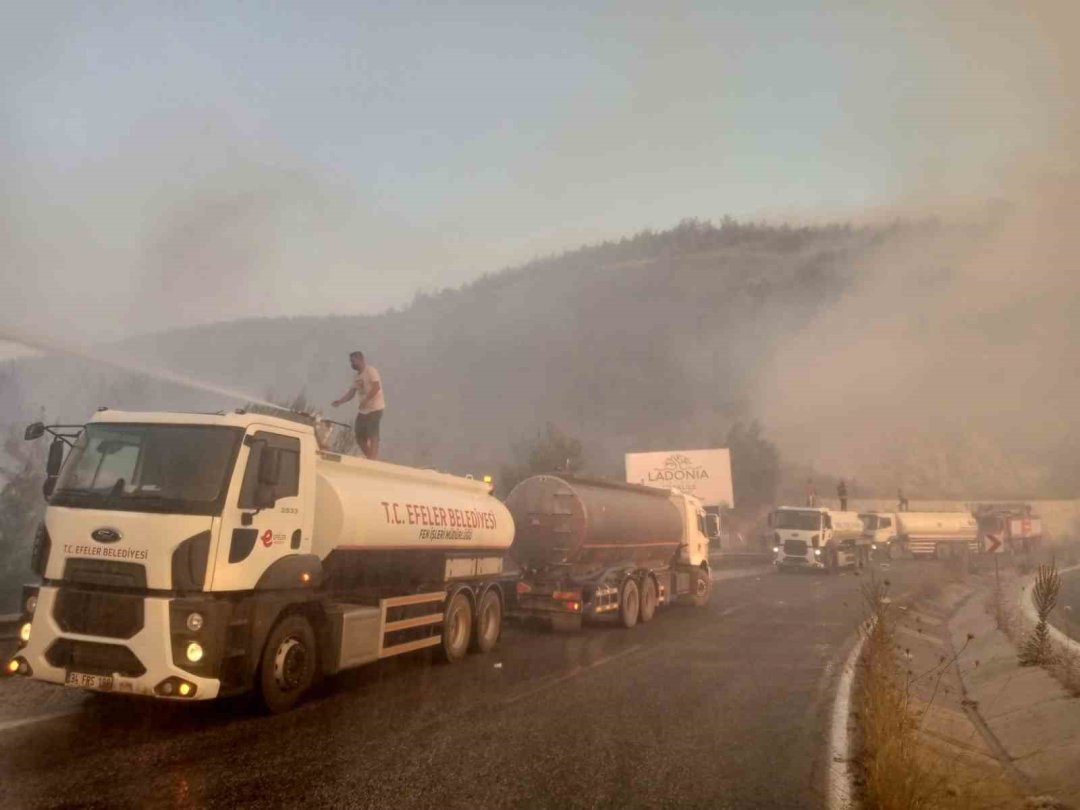 Efeler Belediyesi’nden yangın söndürme çalışmalarına destek