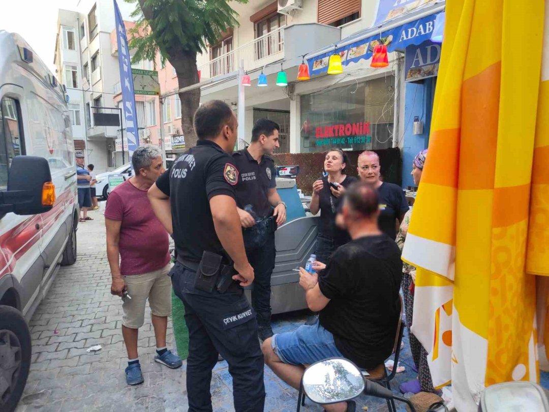 Kuşadası’nda çıkan kavgada kan aktı