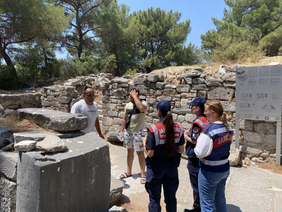 Söke’de jandarma ekipleri vatandaşları bilgilendirdi