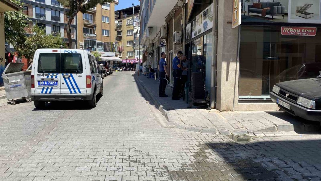 Camdaki çatlaklar polis ekiplerini harekete geçirdi