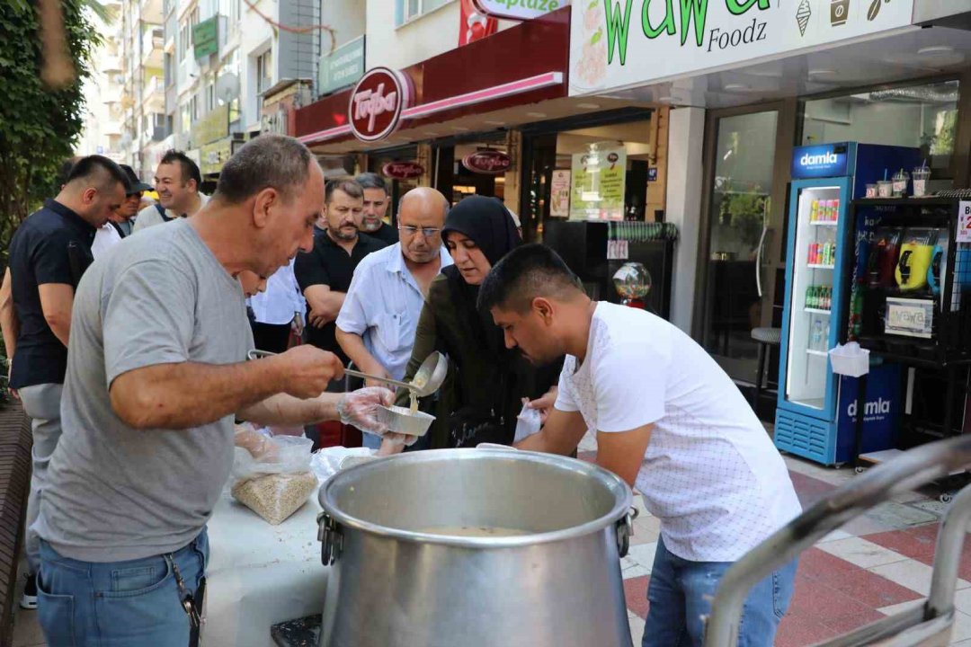 Altı Nokta Körler Derneği Aydın Şubesi’nden 500 kişilik aşure hayrı