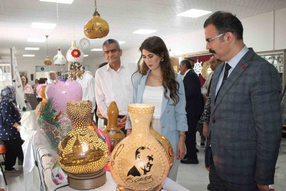 Sultanhisar’da el emeği ürünler görücüye çıkartıldı