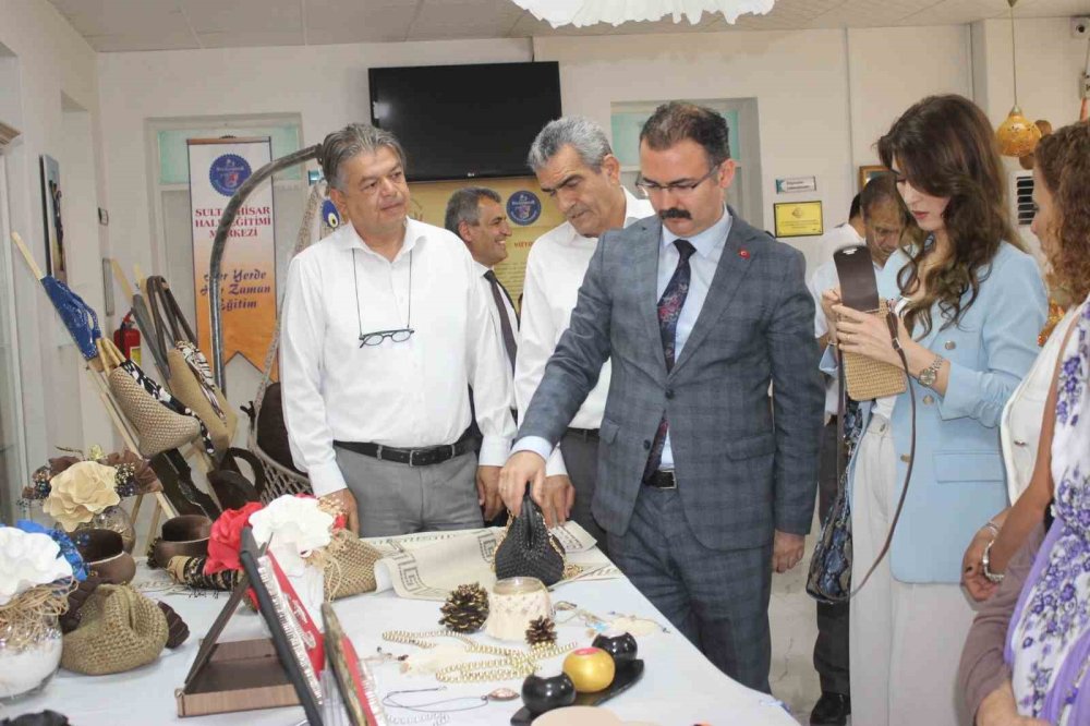 Sultanhisar’da el emeği ürünler görücüye çıkartıldı