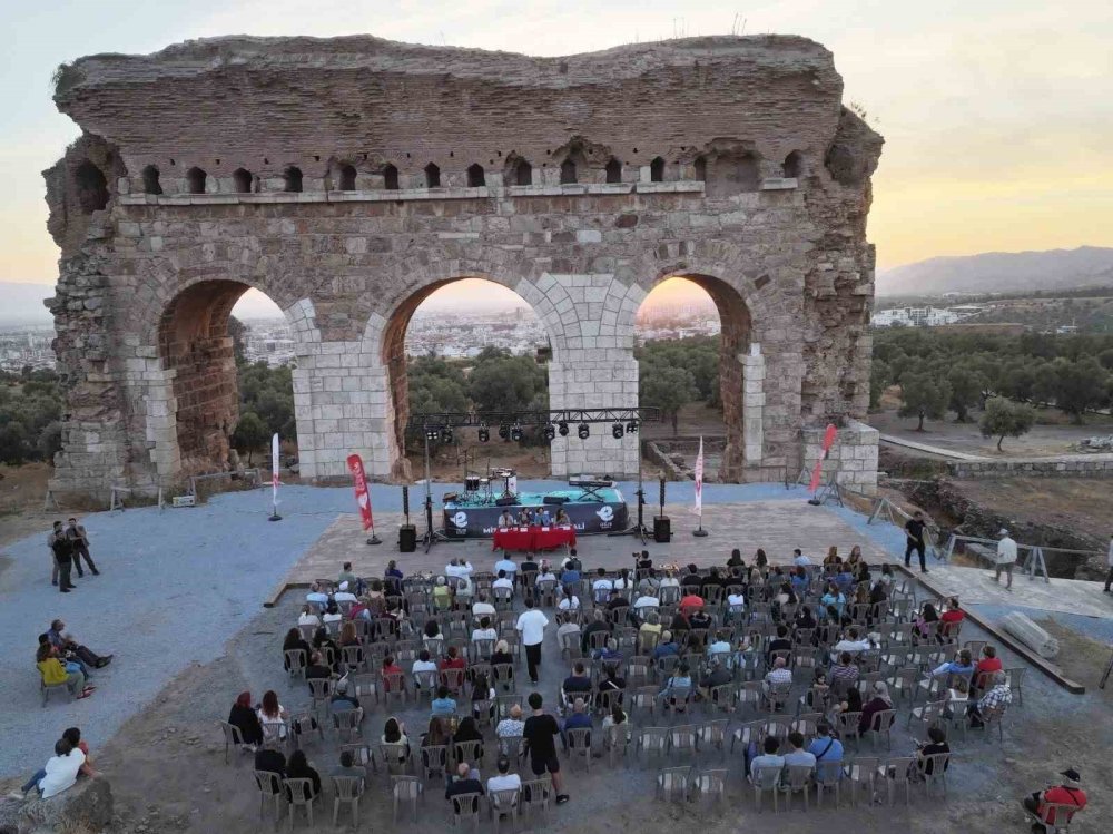 EFELER’İN TARİHİ MİRASI TRALLEİS ULUSLARARASI FESTİVALLE BULUŞUYOR