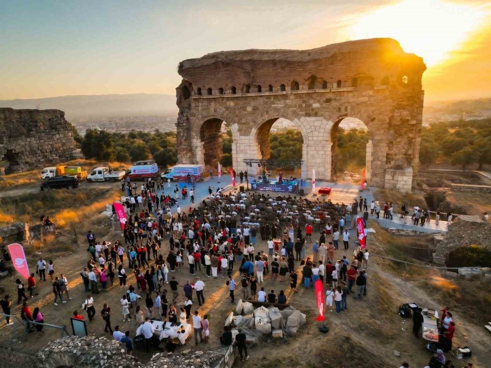 EFELER’İN TARİHİ MİRASI TRALLEİS ULUSLARARASI FESTİVALLE BULUŞUYOR