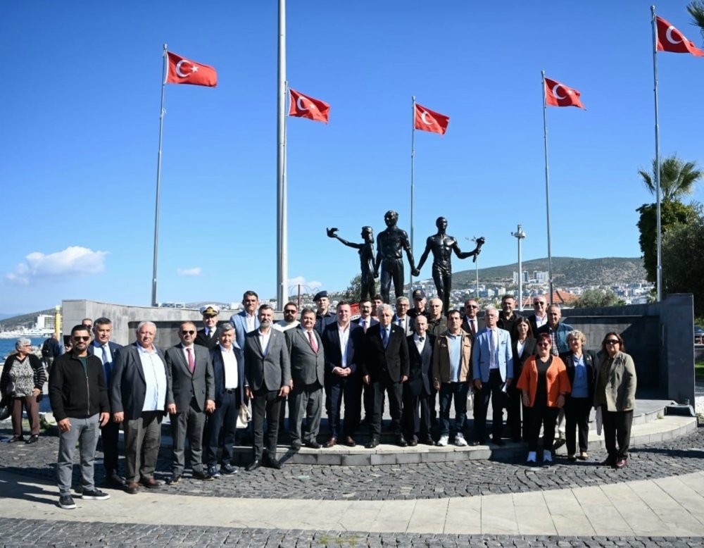 Kuşadası’nda Muhtarlar Günü Kutlandı