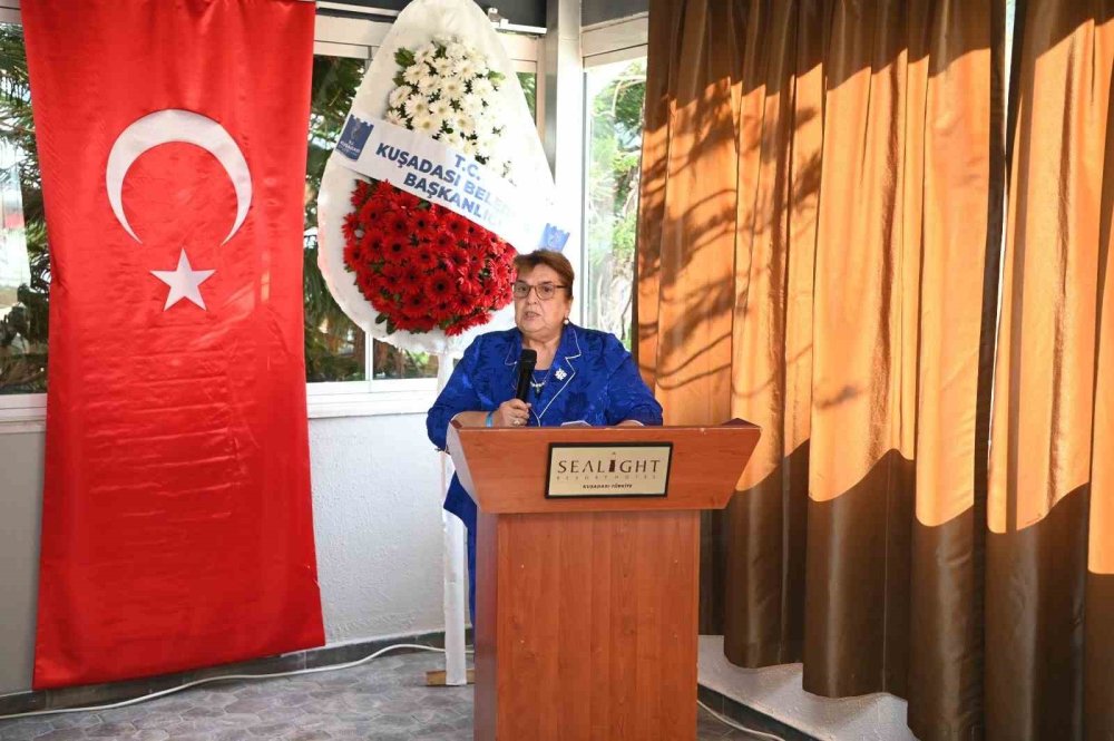 Kuşadası’nda ’kadınlar Zirvesi’ Başladı