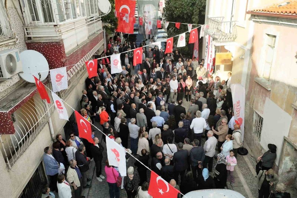 Efeler’de Atatürk Kültür Evi Hizmete Açıldı