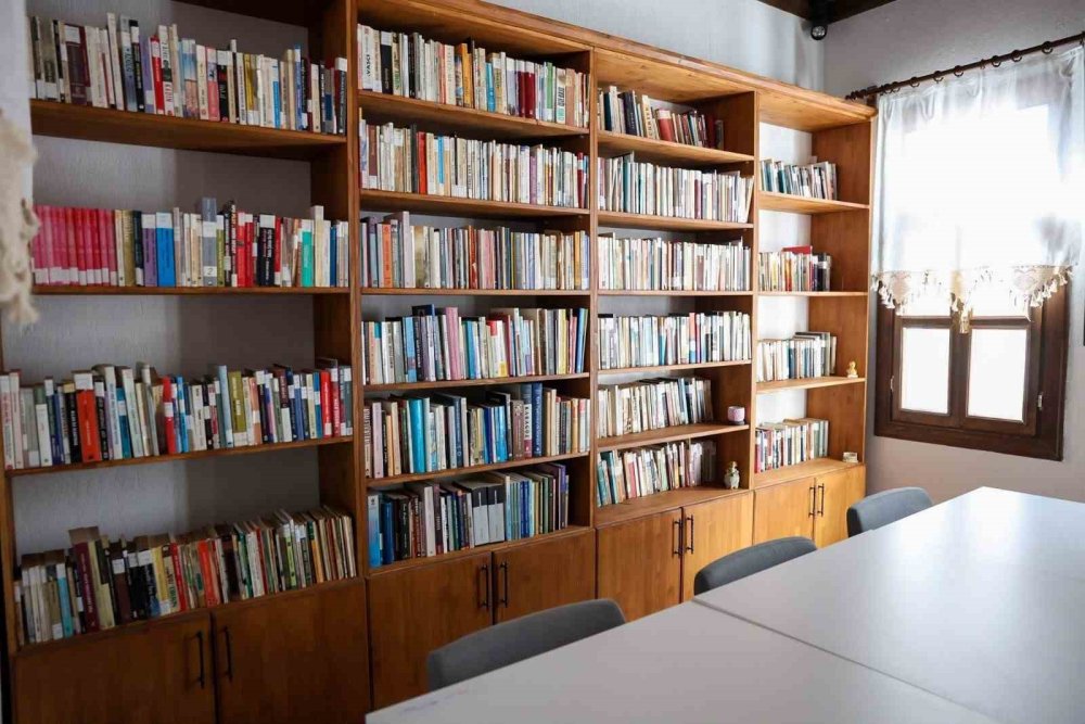 Efeler’de Atatürk Kültür Evi Hizmete Açıldı